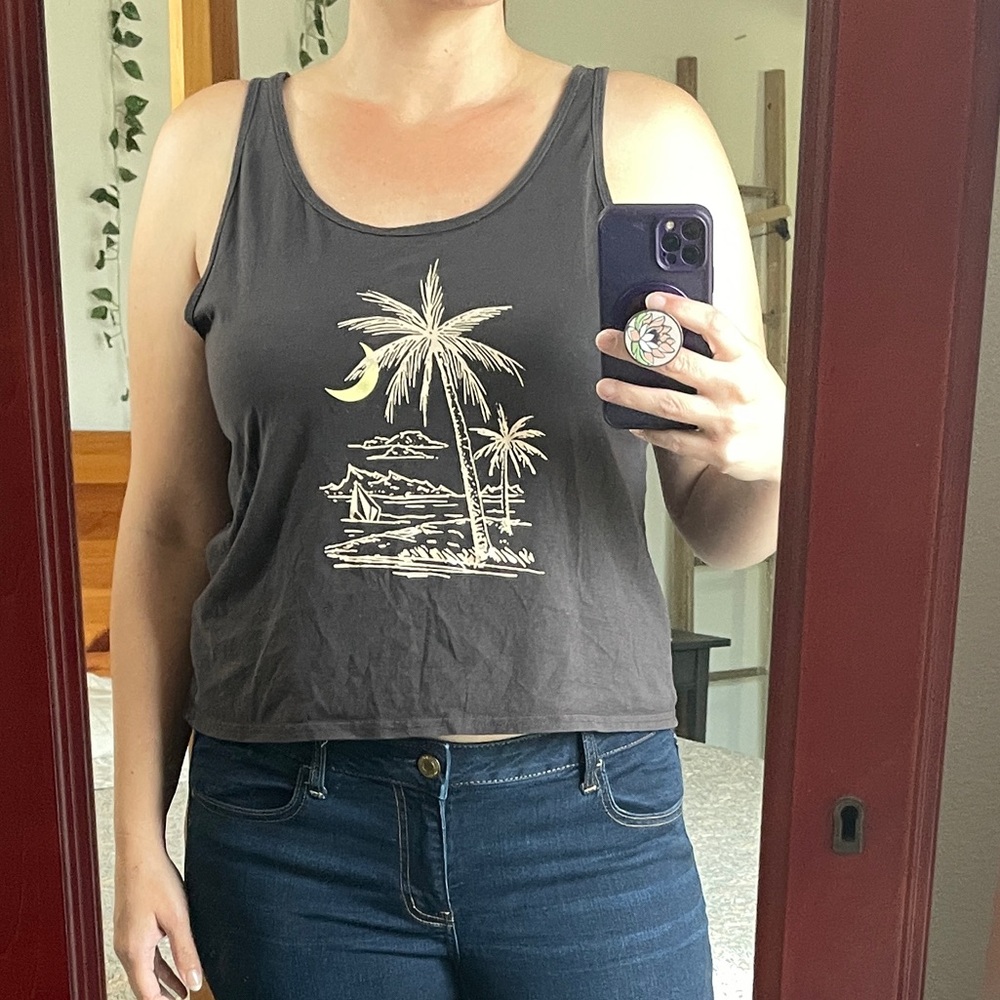 🌙Volcom Crop Tank